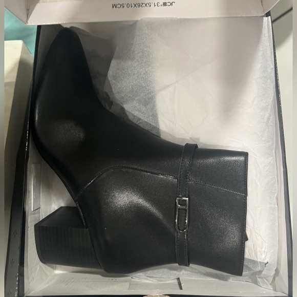 AQUA COLLEGE Womens Black Padded Waterproof Block Heel Zip-Up Leather Booties - Picture 7 of 8